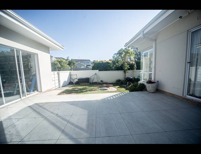3 BEDROOM FREEHOLD FOR SALE IN BEACON BAY